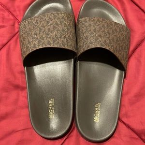 Michael kors slides